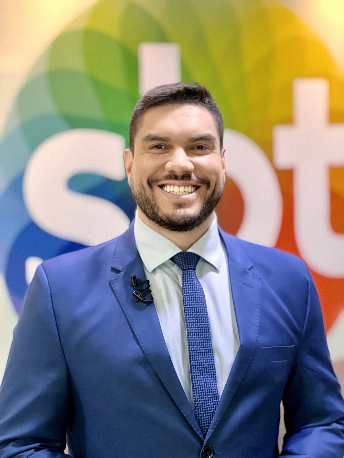 Clayton Pascarelli, apresentador da TV Norte, afiliada SBT