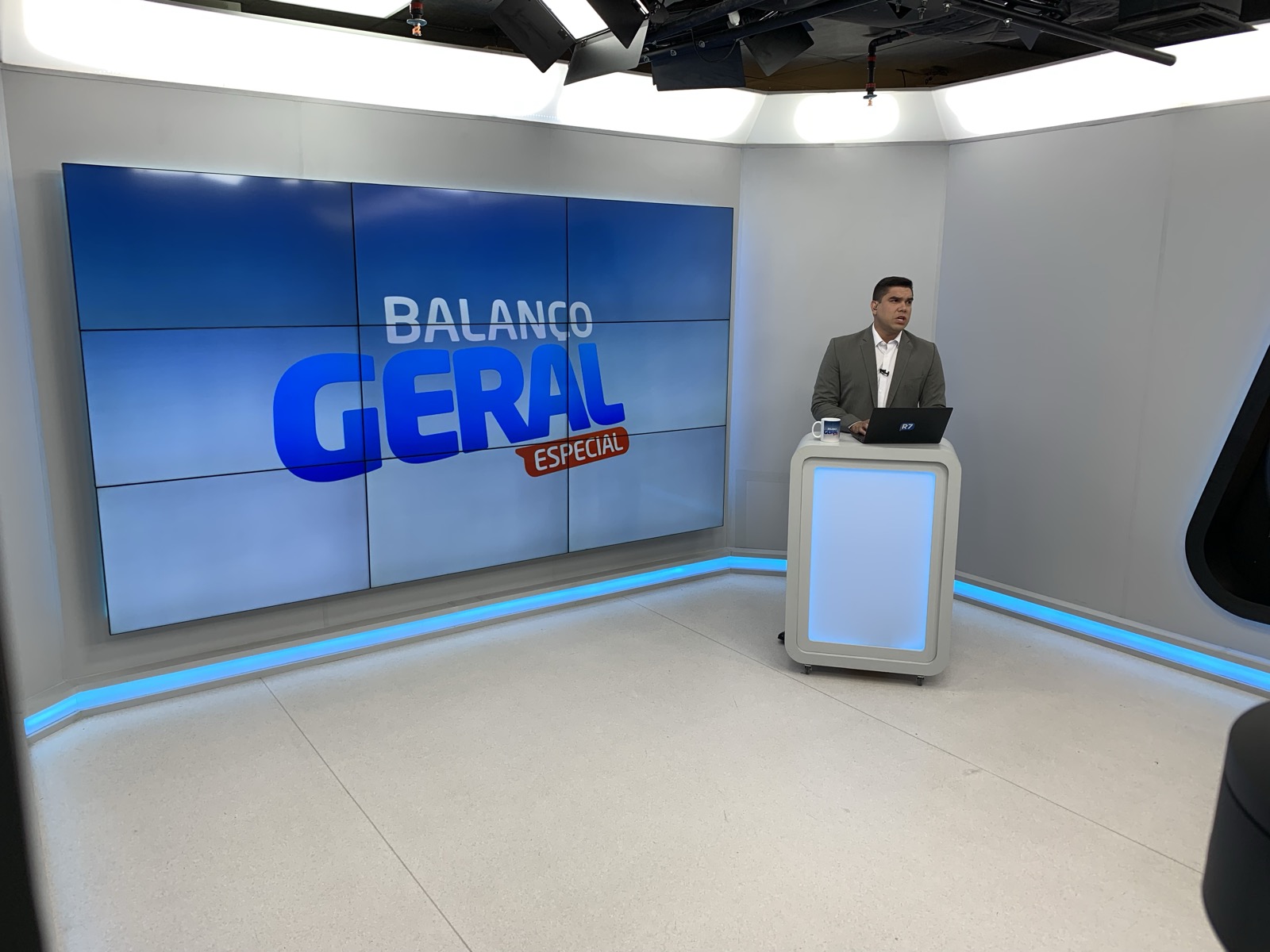 Clayton Pascarelli no estúdio do Balanço Geral, Record TV Manaus
